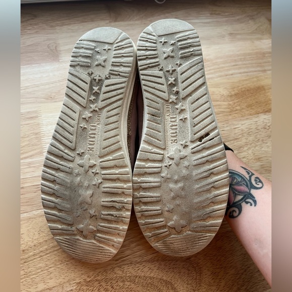 HEY DUDE Wendy Slip Ons - Picture 9 of 12